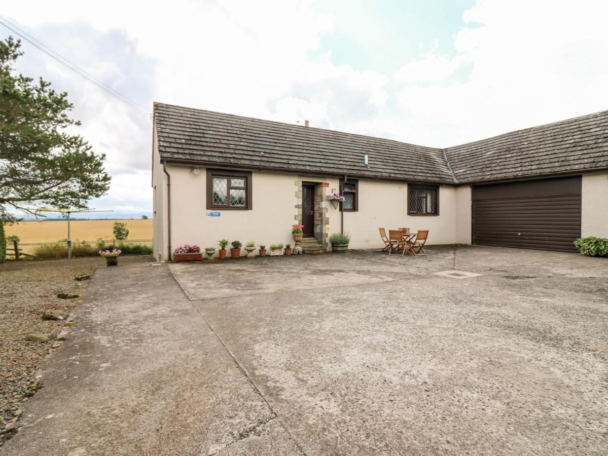 Courtyard Cottage Duns Esterno foto